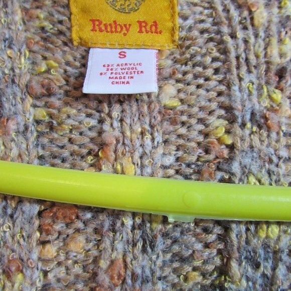 VINTAGE RUDY RD SIZE SMALL SWEATER BOHO STYLE 26% WOOL TIES IN FRONT - Picture 2 of 5